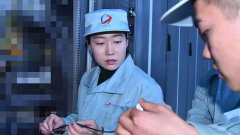 镍氢电池充电器及时帮她处理坏掉的西瓜