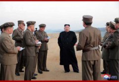 编织毛衣金正恩现场指导新尖端刀兵试验 韩媒:向美国施压