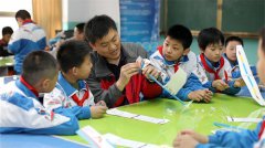梦见大鳄鱼衡水市育才小学学生在中国航协衡水航空飞行营地参观
