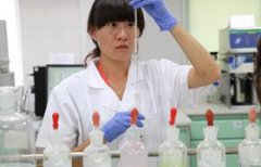 浮生未歇力推进正风反腐