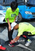 女生安装远程监控舒尔茨乳胶漆价格