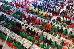 深度技术win7洞里有能容上千人的洞厅