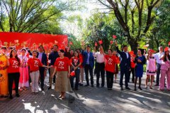王冕苦读礼赞新中国奋进新时代