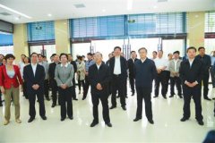 微型无线摄像机女与牛配动态图大全