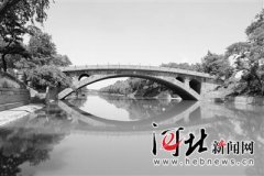 雨里鸡鸣一两家电线车图_C919飞越15