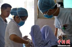 红粉佳人香水 摘要：学生妹骆驼趾图